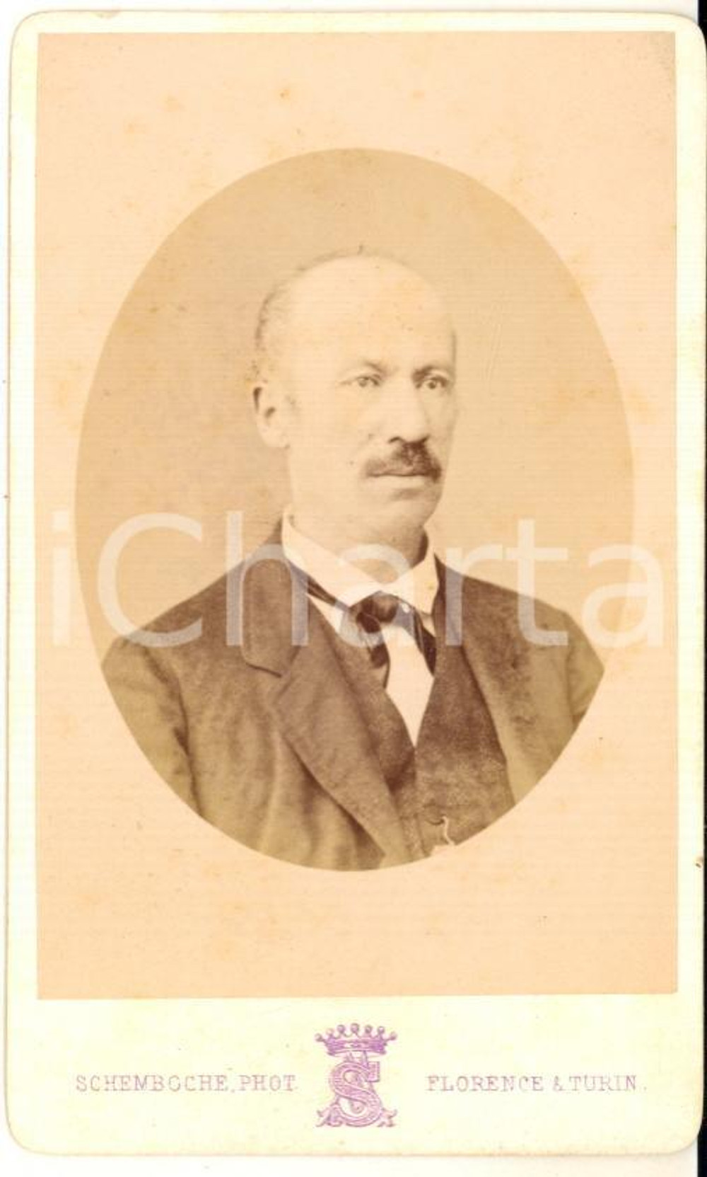 1875 ca TORINO Ritratto maschile con cravattino scuro - Foto SCHEMBOCHE - CDV