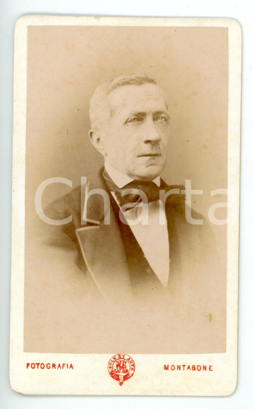 Fotografia d epoca originale 1880 ca TORINO Uomo anziano in abito scuro Fotografia MONTABONE  CDV 1