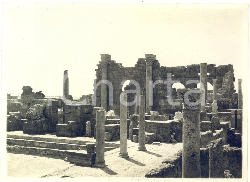 Fotografia d epoca originale 1927 LIBIA LEPTIS MAGNA Veduta degli scavi archeologici  Foto ANIMATA 24x18 cm 1