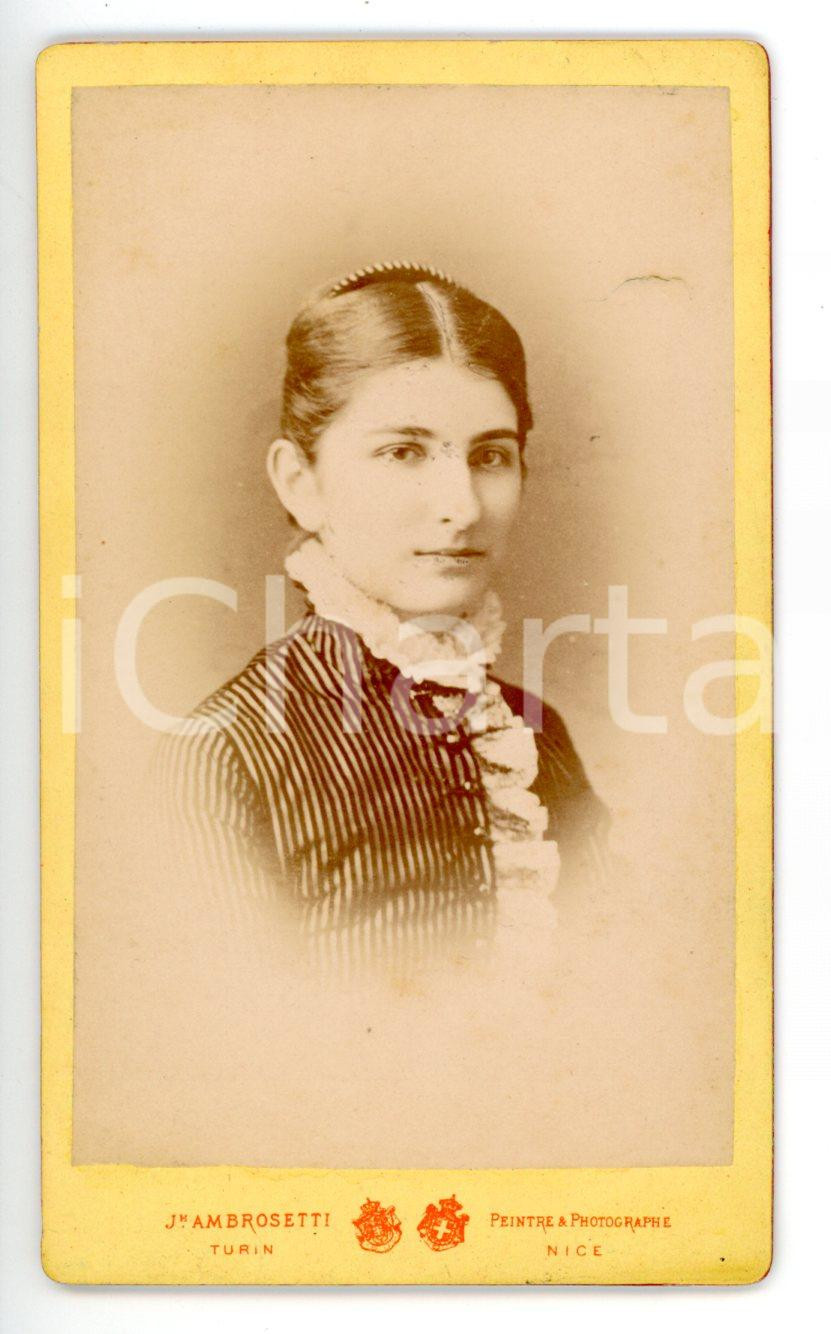 Fotografia d epoca originale 1890 ca TORINO Ritratto di donna con colletto in pizzo Foto AMBROSETTI  CDV 1