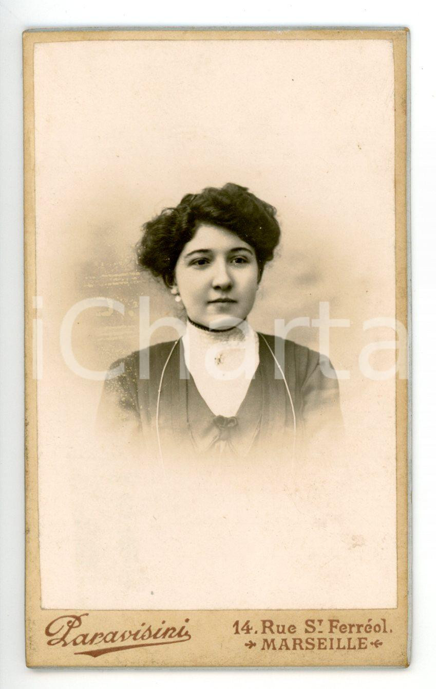 Fotografia d epoca originale 1900 ca MARSEILLE Ritratto di giovane donna con abito in pizzo Foto PARAVISINI 1