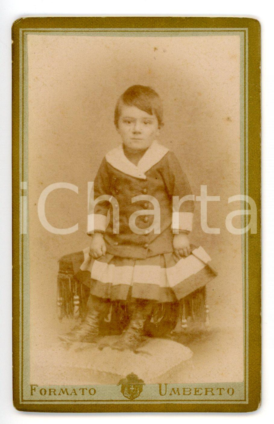 Fotografia d epoca originale 1900 ca TORINO Ritratto di bambina con gonna a righe Foto LOVAZZANO  CDV 1