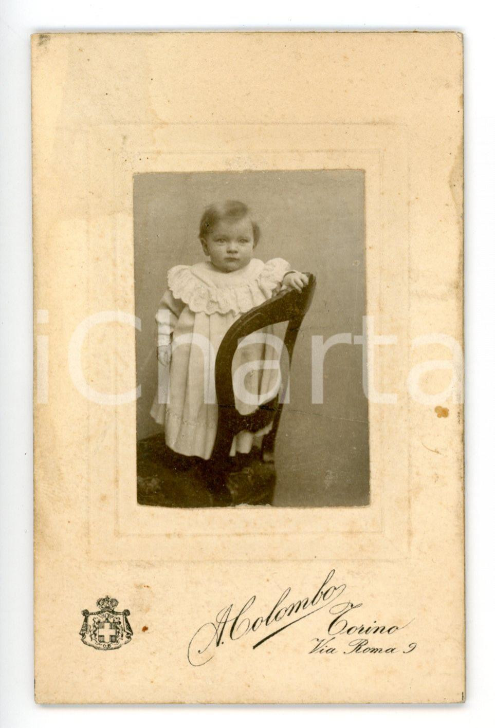 Fotografia d epoca originale 1900 ca TORINO Ritratto di bambina su una seggiola Foto COLOMBO  CDV 1
