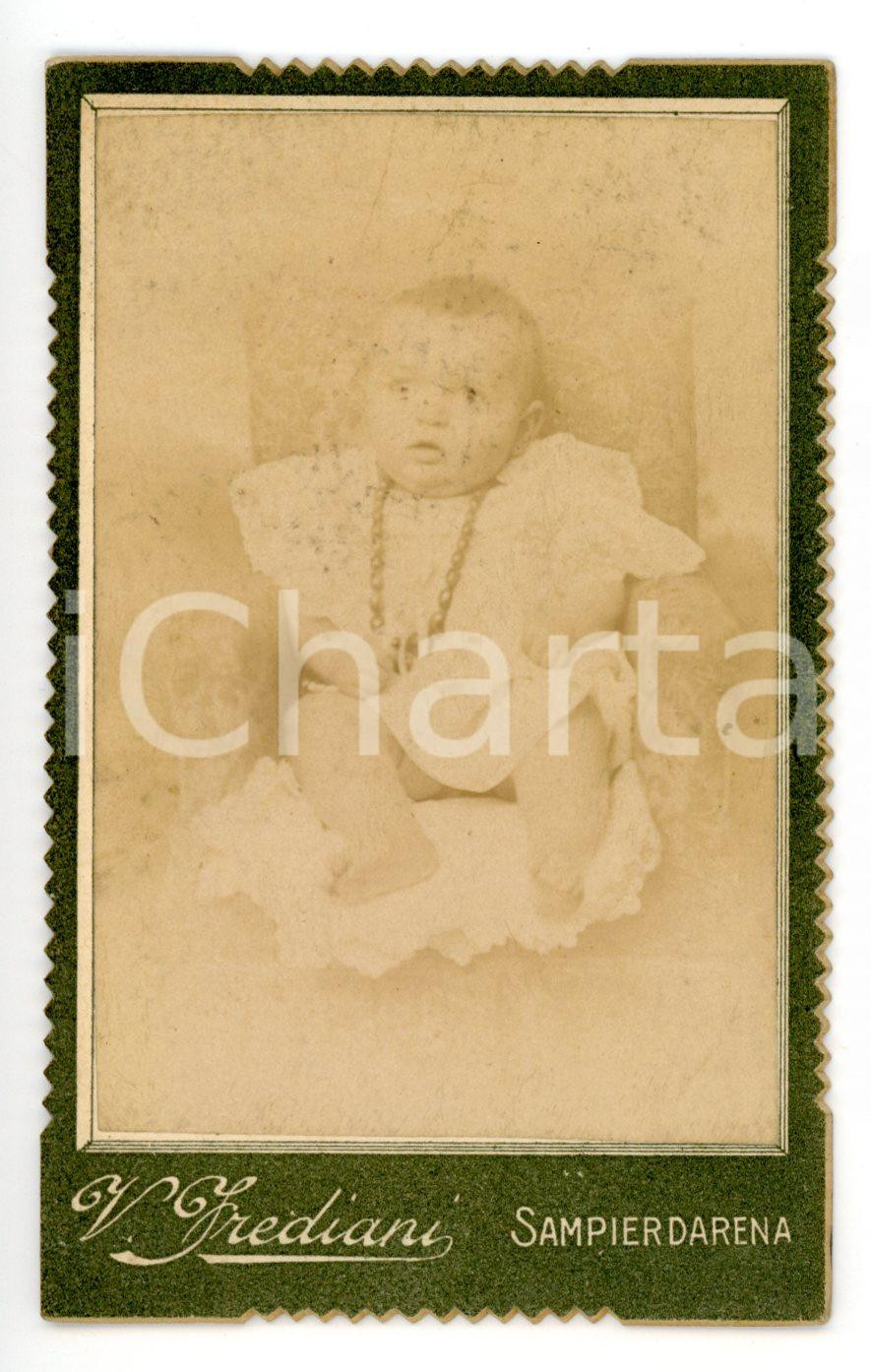 Fotografia d epoca originale 1900 ca GENOVA  SAMPIERDARENA Bambina di pochi mesi con collana Foto FREDIANI 1