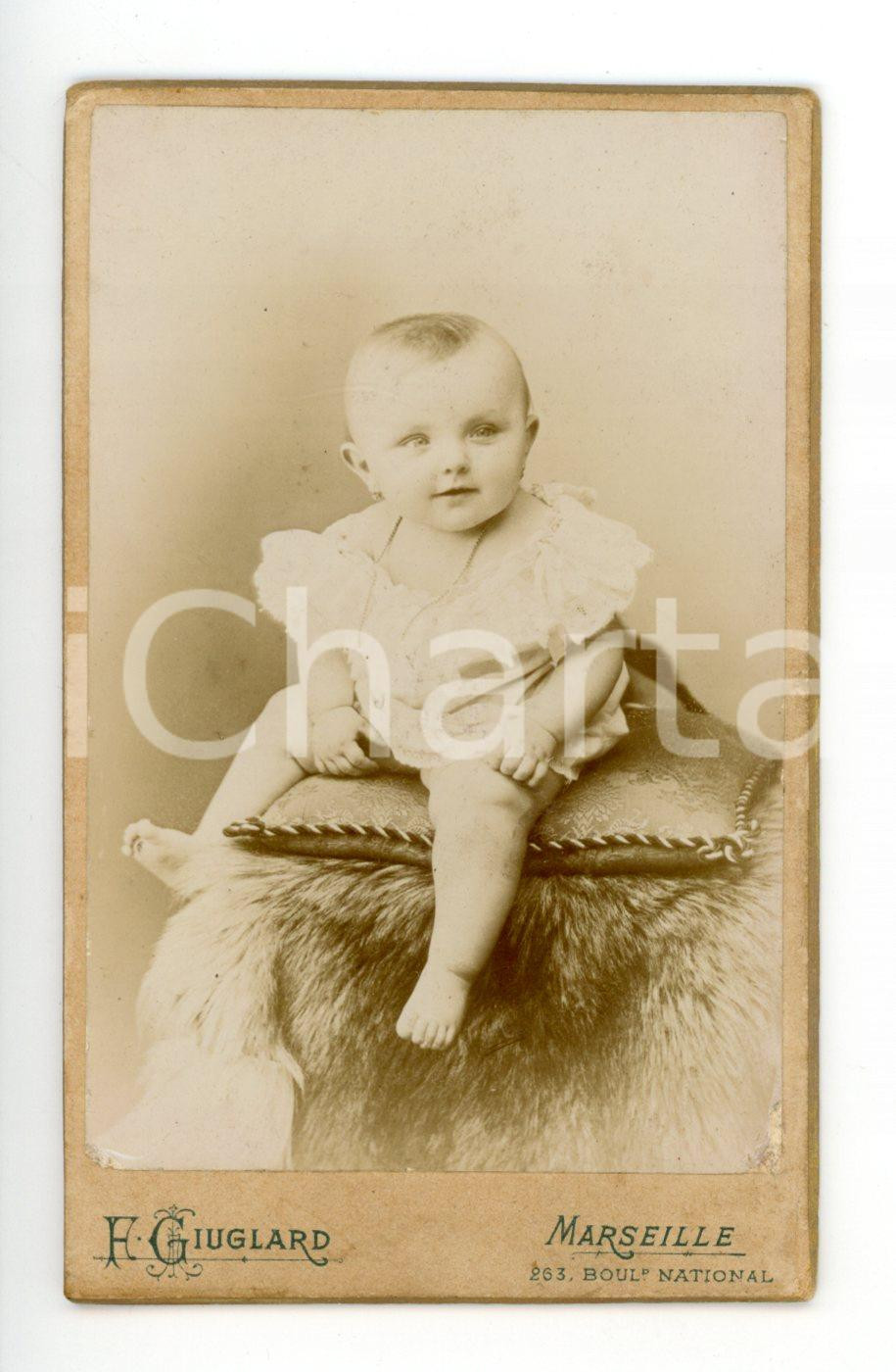 Fotografia d epoca originale 1893 MARSEILLE Ritratto di bambina con gli orecchini Foto F. GIUGLARD  CDV 1