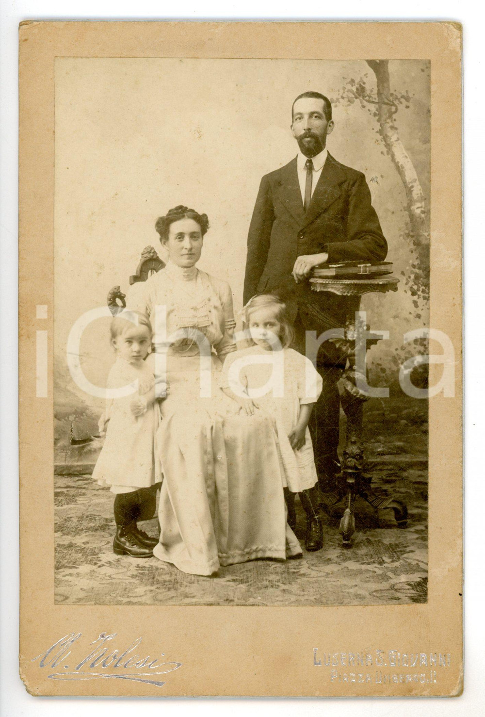 Fotografia d epoca originale 1900 ca LUSERNA SAN GIOVANNI TO Ritratto di famiglia con bambini Foto ZOLESI 1
