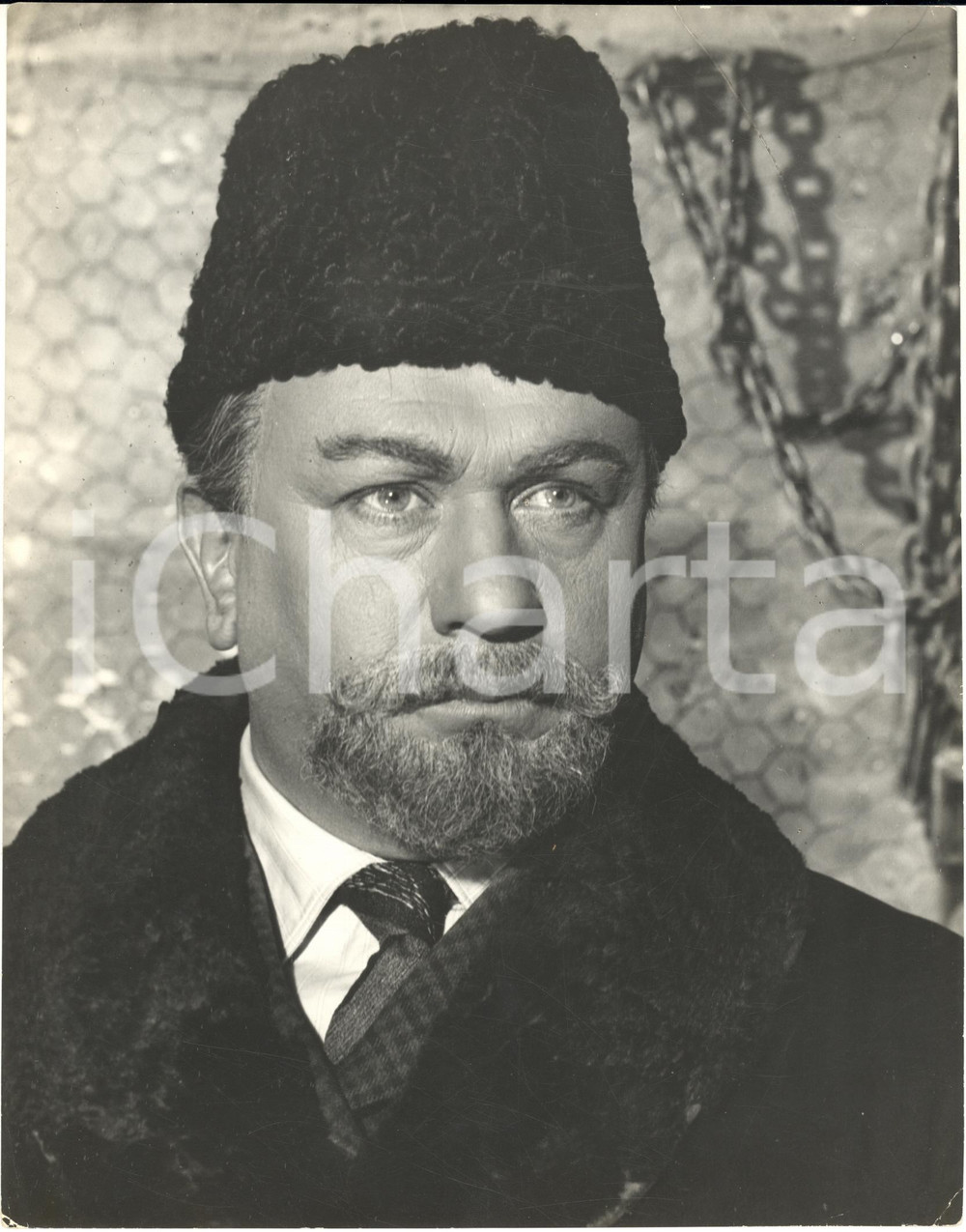 Fotografia d epoca originale 1950 ca CINEMA FRANCIA Ritratto di attore con colbacco Foto 21x27 cm 1