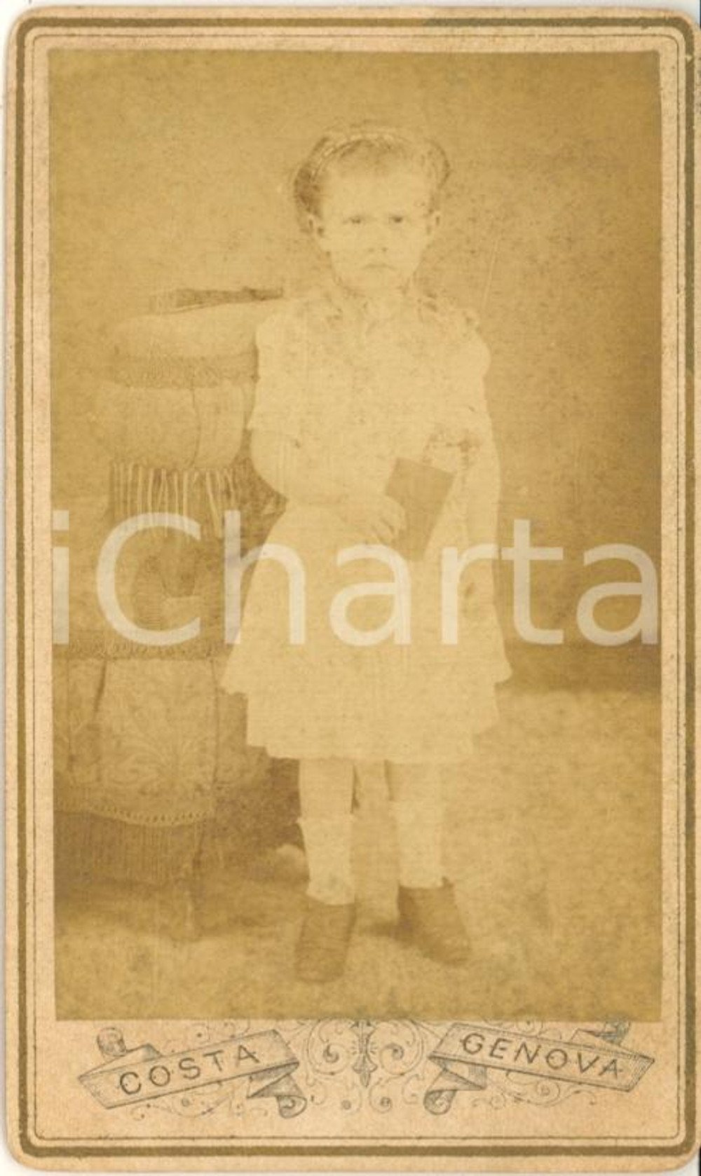 1880 ca GENOVA Ritratto di bambina con un libro - Fotografia COSTA CDV