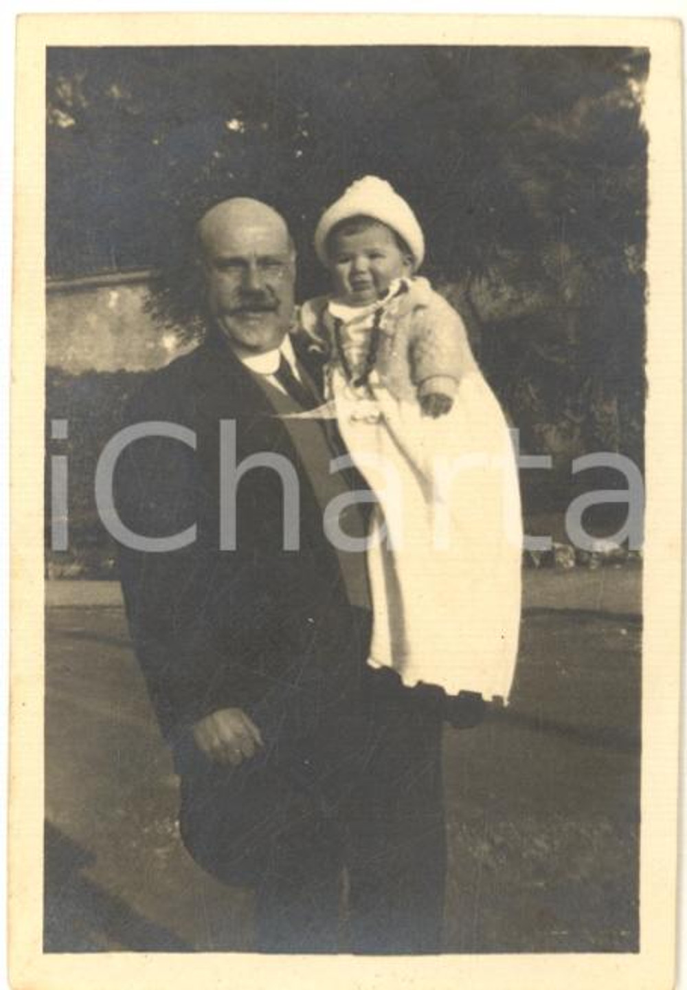 1930 ca GENOVA Ritratto di Giulio MORPURGO con bambina - Fotografia  7x11 cm