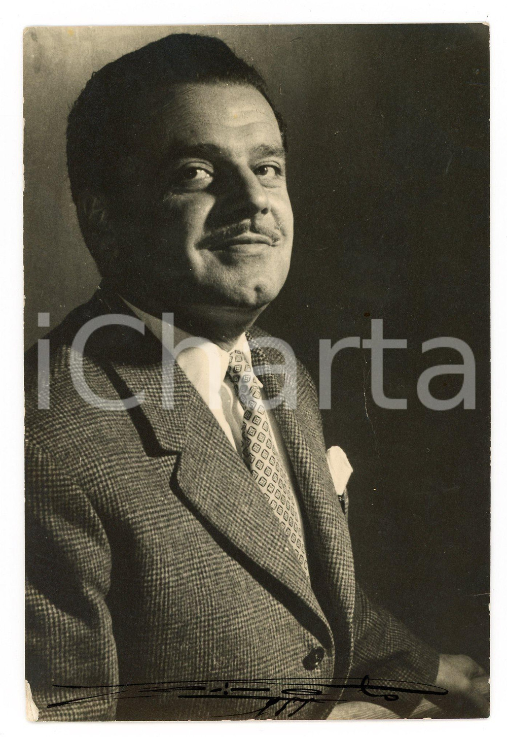 1950 ca GENOVA MUSICA Orchestra Armando SCOTTI - Musicista - Foto 11x16 cm   Fotografia d'epoca. CONDIZIONI:  FAIR (lieve sbrecciatura angolare)FORMATO: 11x16 cm       originale e autentica 1
