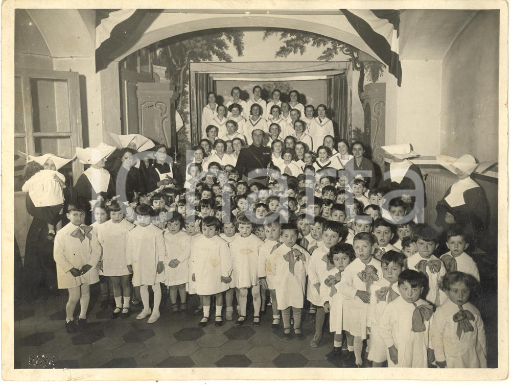 1940 ca TORINO Visita gerarca fascista presso un collegio religioso - Foto 24x18
