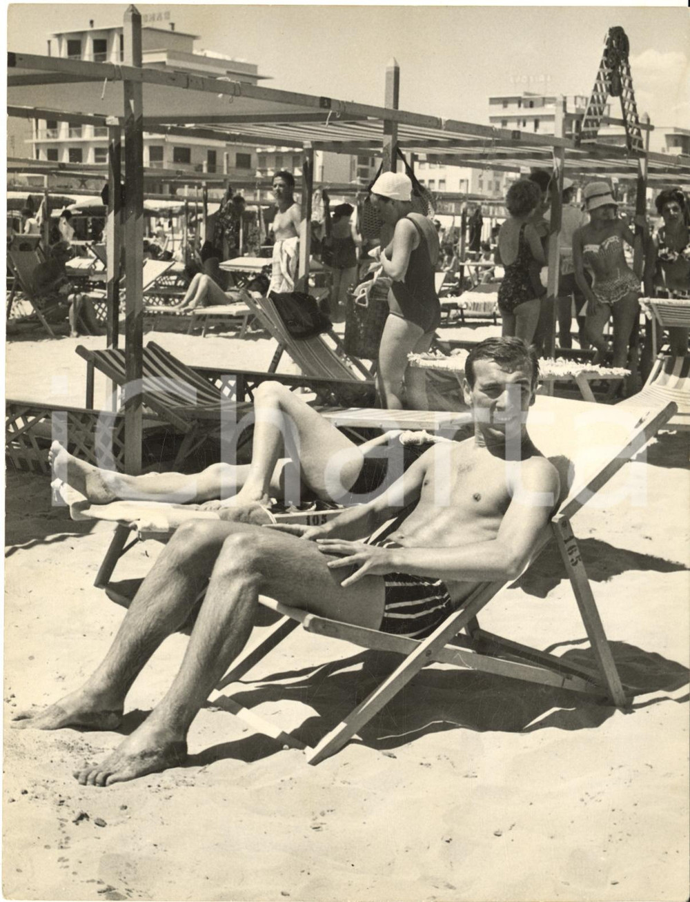 1960 ca RICCIONE Calciatore Antonio ANGELILLO in spiaggia - Foto 15x20 cm