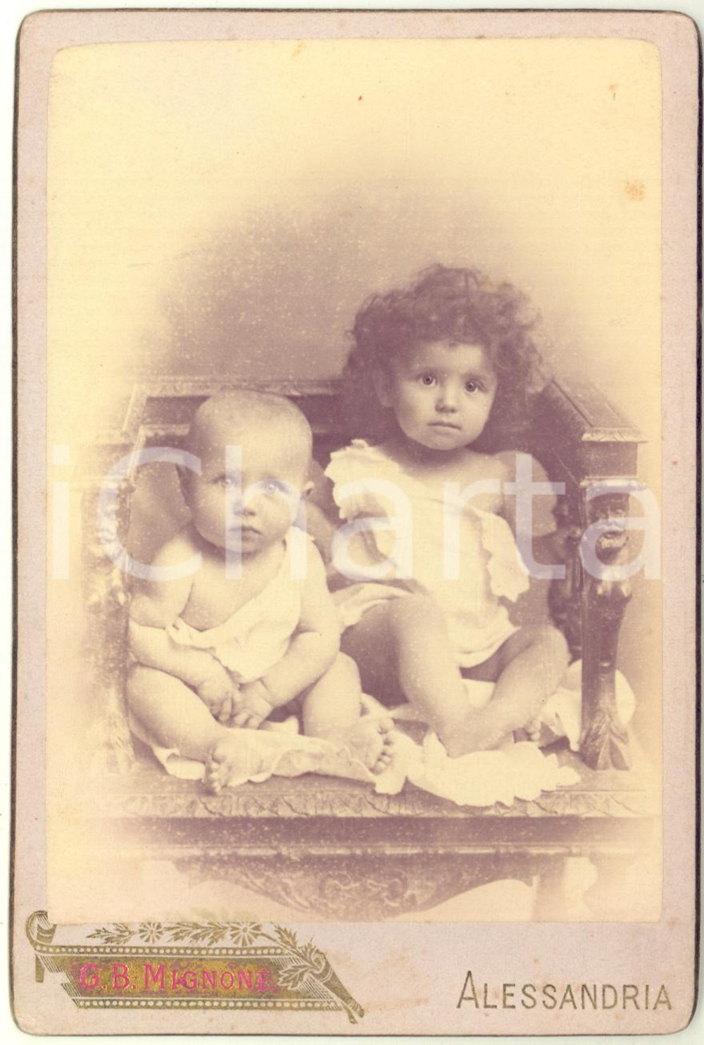 1897 ALESSANDRIA Ritratto di due bambini in abito bianco - Foto G. B. MIGNONE