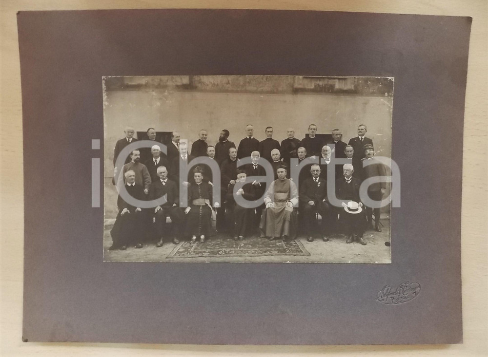 1920 ca PINEROLO Gruppo di prelati con benefattori borghesi - Foto ALIFREDI