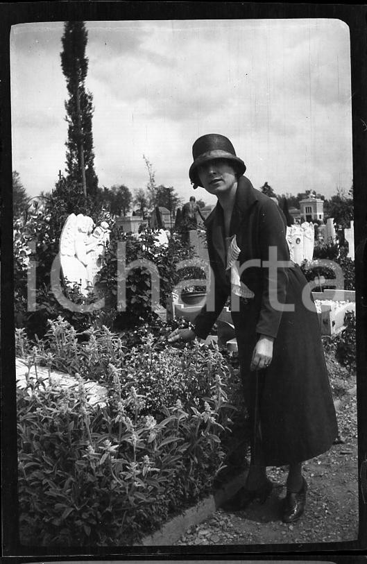 Fotografia d epoca originale 1923 VILLAR FOCCHIARDO TO Interni del Cimitero NEGATIVO ORIGINALE 1