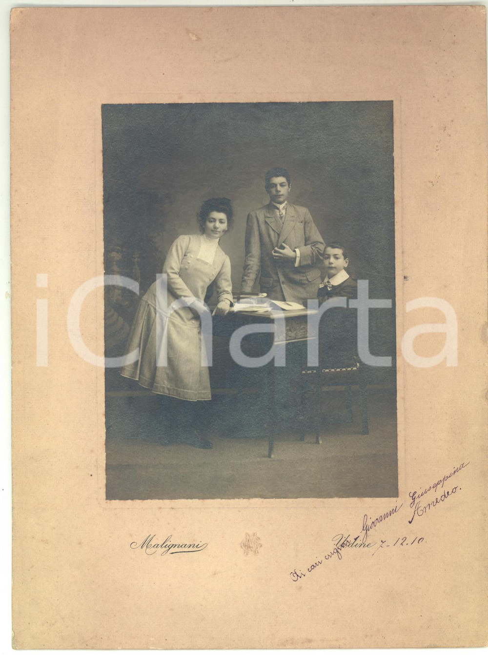 1910 UDINE Ritratto di tre fratelli allo scrittoio - Foto MALIGNANI 18x24 cm