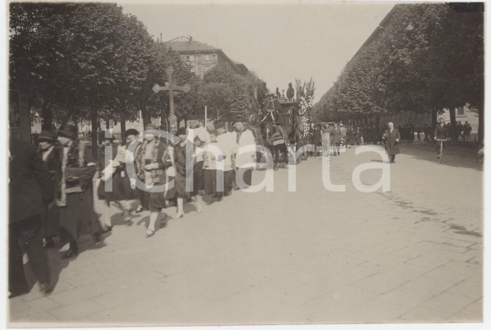 1930 ca MILANO Funerali Olimpia SALVIOLI DI FOSSALUNGA - Corteo *Foto (1)