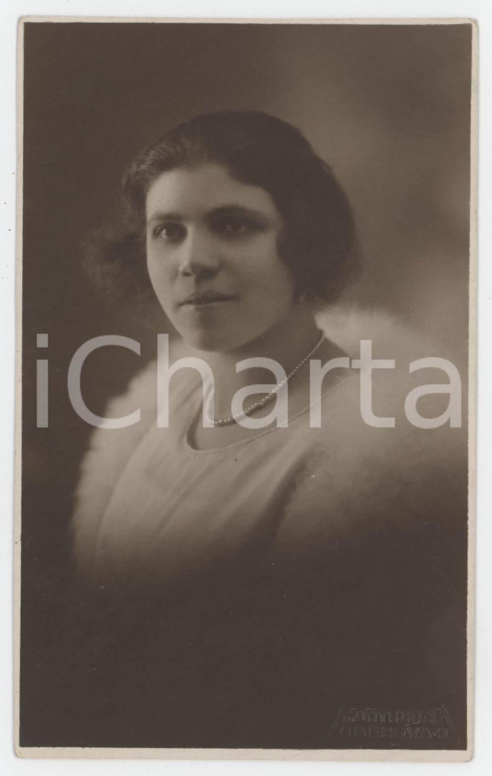 1926 GENOVA Ritratto di donna con pelliccia - Fotocartolina MONTABONE