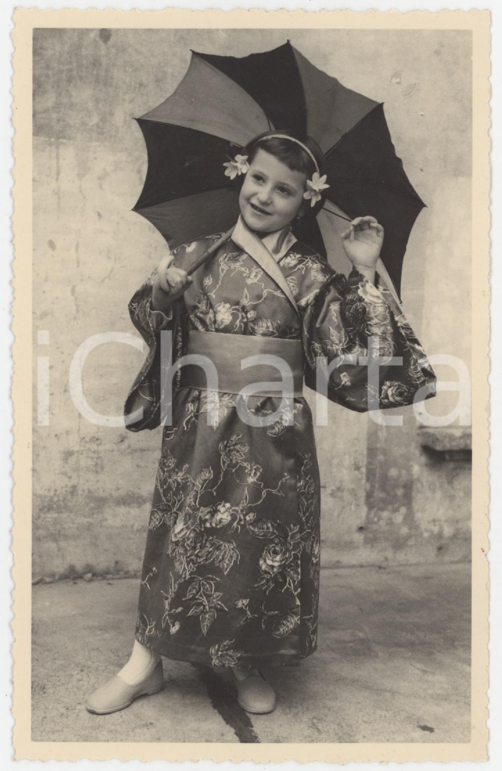 1950 ca COSTUME ITALIA Bambina in costume da giapponese - Foto 9x14 cm