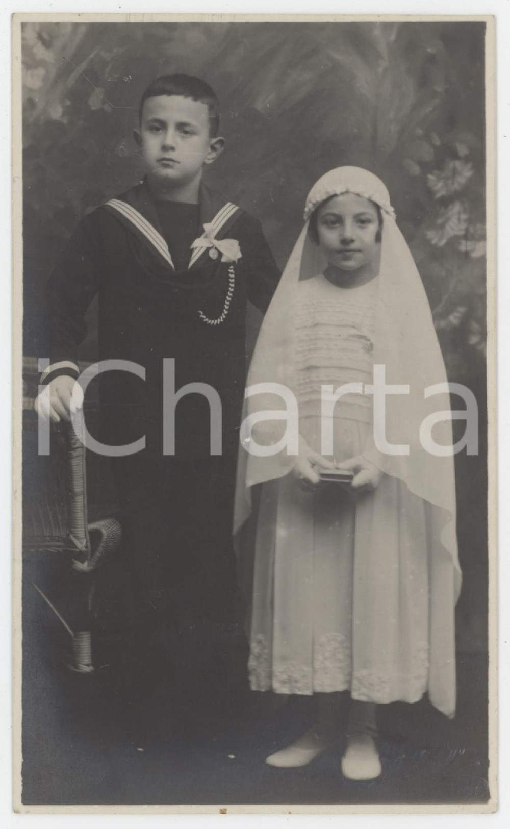 1920 ca LODI - Ritratto di due fratelli alla Prima Comunione *Fotocartolina 8x13
