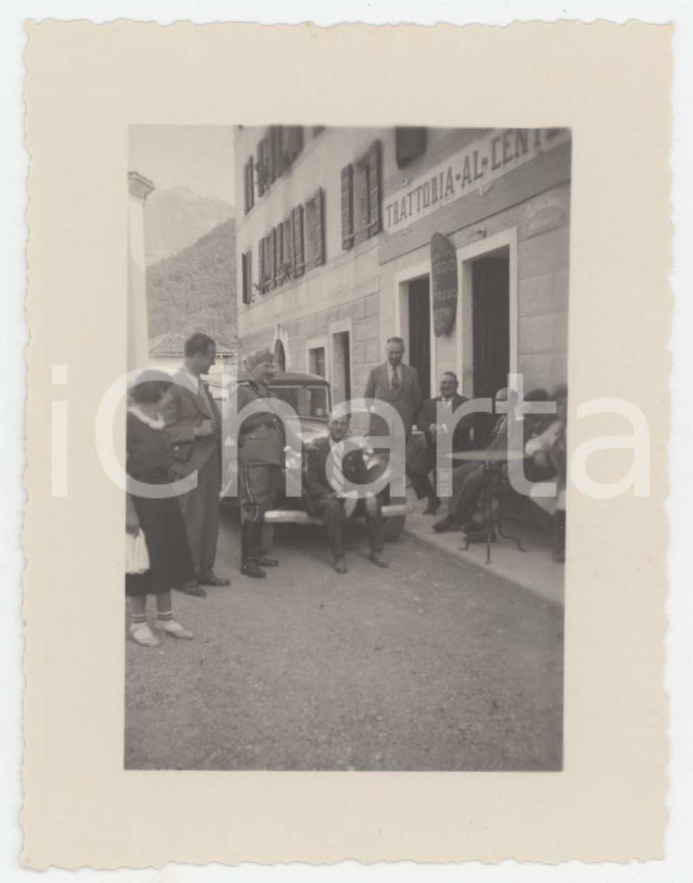 1936 POSINA (VI) Reduci 31° Artiglieria - Gen. GIGLI - Trattoria (2) Foto 8x11 Fotografia originale d'epoca, scattata in occasione di un raduno di ufficiali della Prima Guerra Mondiale, appartenenti al 31&deg; Reggimento Artiglieria da Campagna.E' presente anche il loro comandante, generale Giuseppe Gigli. GOOD/buono  Formato: 8x11 cm originale e autentica 1