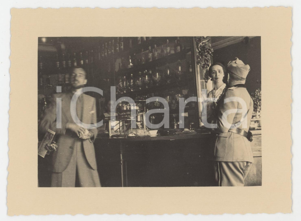 1936 SCHIO (VI) Raduno reduci 31° Artiglieria - Gen. GIGLI - Caffè FONGARO Foto Fotografia originale d'epoca, scattata in occasione di un raduno di ufficiali della Prima Guerra Mondiale, appartenenti al 31&deg; Reggimento Artiglieria da Campagna.E' presente anche il loro comandante, generale Giuseppe Gigli.  GOOD/buono  FORMATO: 12x8 cm originale e autentica 1