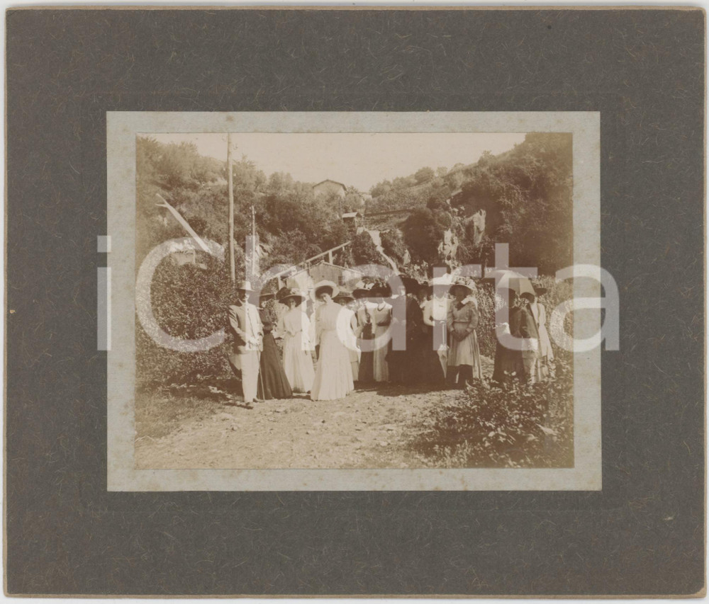 1909 FRASCATI Escursionisti verso Villa ALDOBRANDINI (2) Foto 17x14 cm