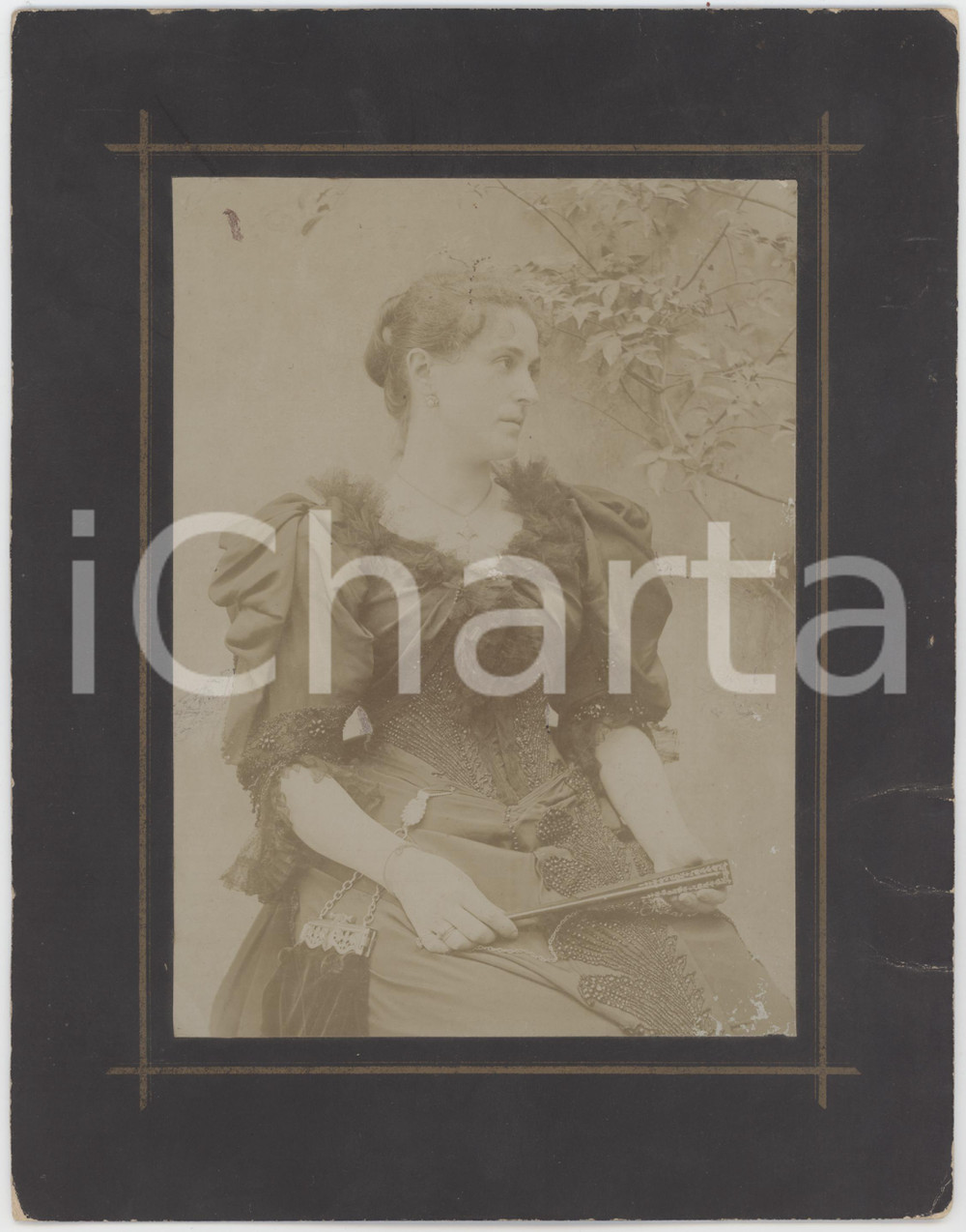 1900 ca ROMA Nobildonna in abito ricamato e ventaglio - Foto 18x24 cm