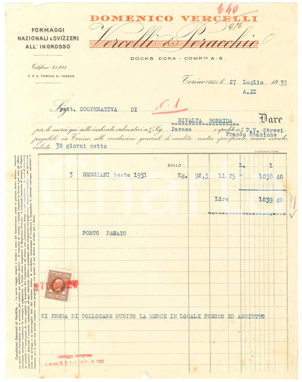 1933 TORINO Docks Dora - VERCELLI & PERACCHIO Formaggi all'ingrosso - Fattura Fattura commerciale d'epoca dattiloscritta, su carta intestata con sovrascrizione "Domenico Vercelli".Presente marca da bollo.PAGINE: 1 POOR/danneggiato piegature d'epoca; piccoli fori da spillatura; piccoli strappi marginali; tracce di ruggine; lievi fioriture Formato: 22x28 cm originale e autentica 1