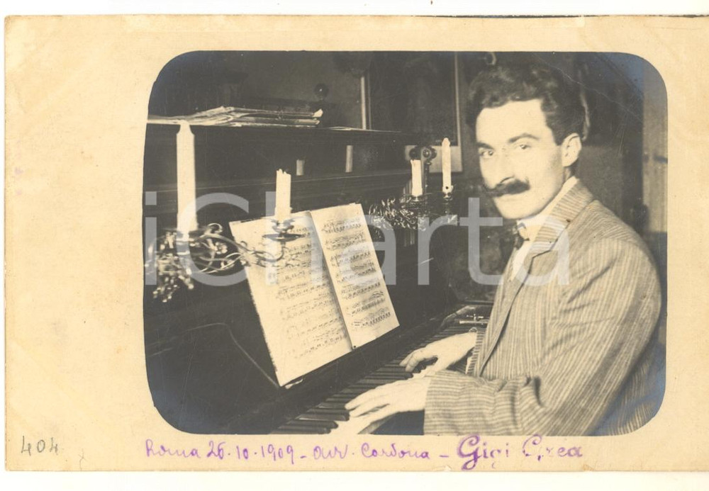 Fotografia d epoca originale 1909 ROMA Avv. CARDONA al pianoforte   Ritratto  Foto Gigi GREA 1