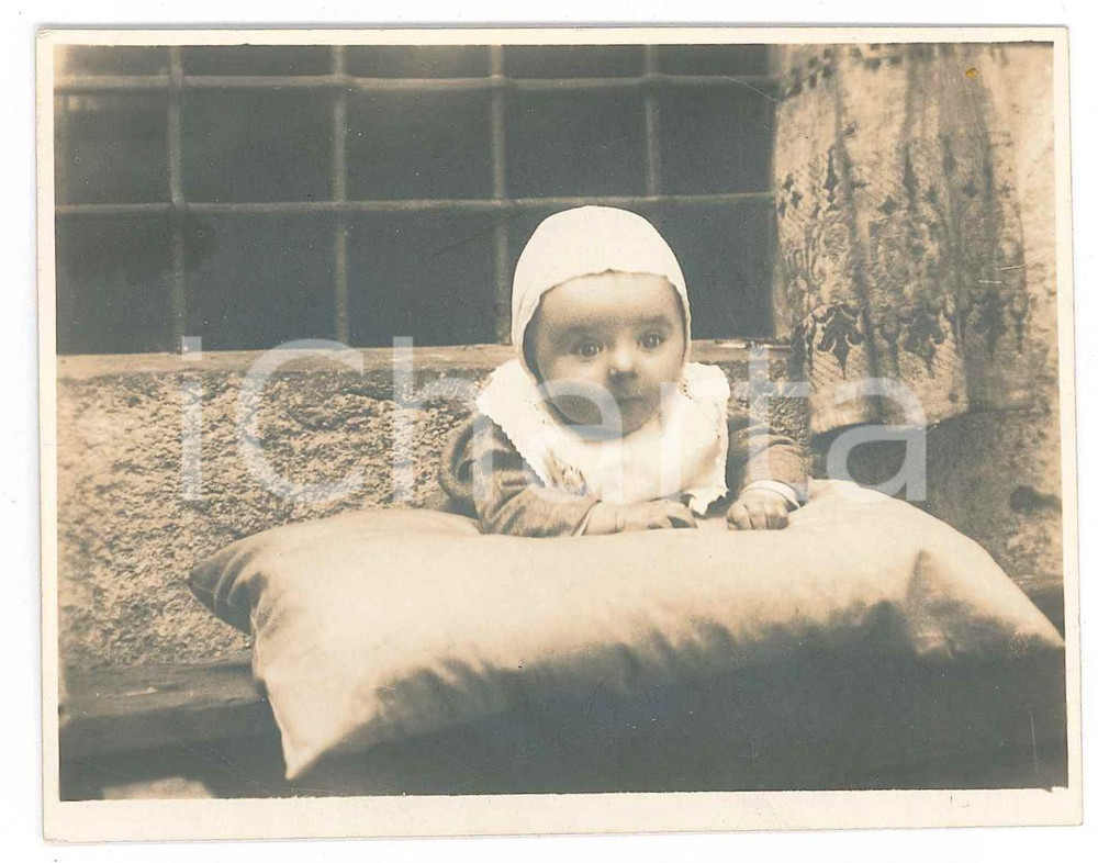 1920 ca COSTUME ITALIA Bambino su cuscino - Ritratto - Foto 11x8 cm