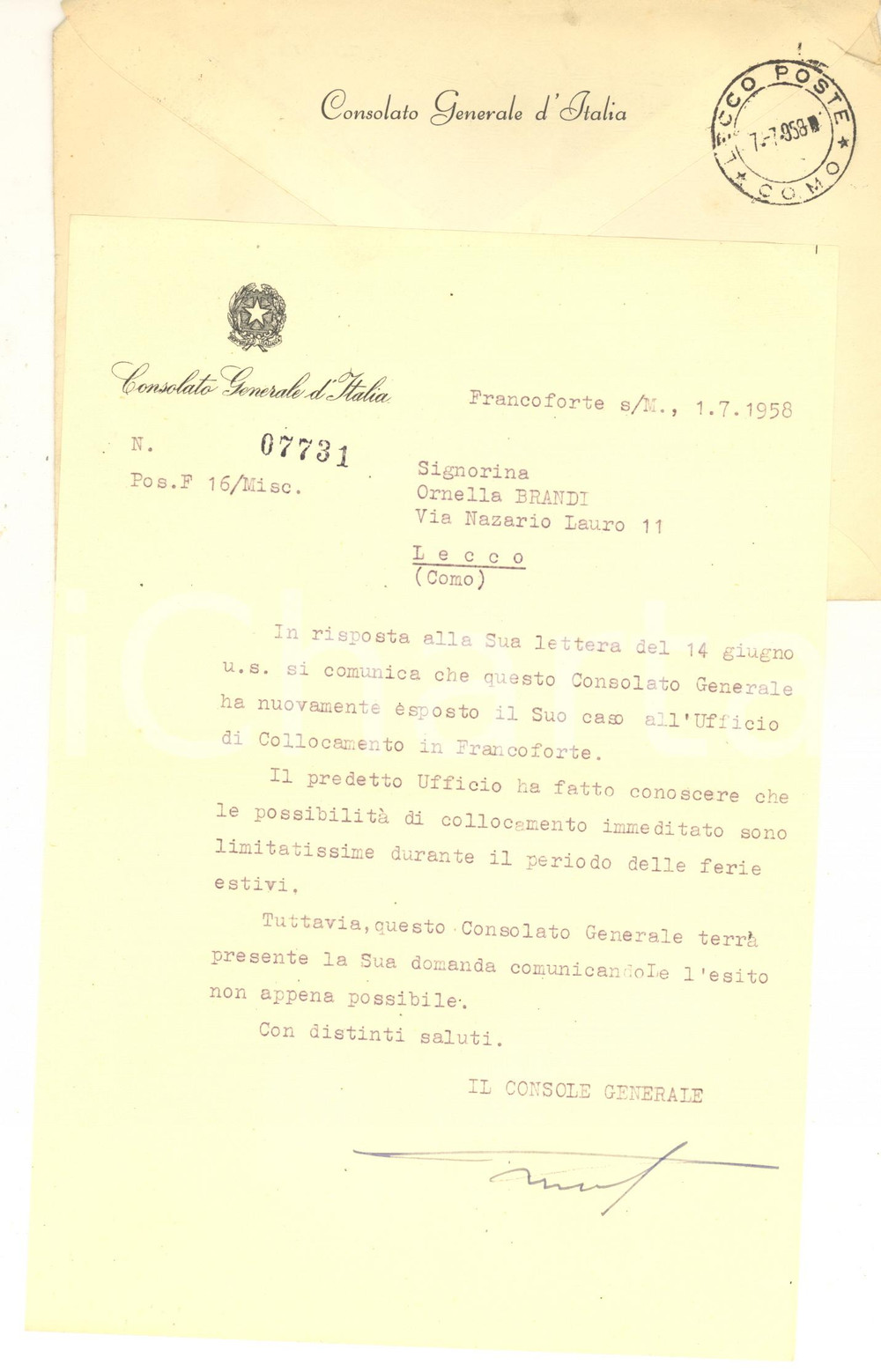 1958 FRANCOFORTE SUL MENO Lettera console generale d'Italia per impiego Lettera dattiloscritta, a firma del console, su carta intestata.Busta viaggiata.PAGINE: 1 FAIR/discreto piegature d'epoca Formato: 12x20 cm originale e autentica 1