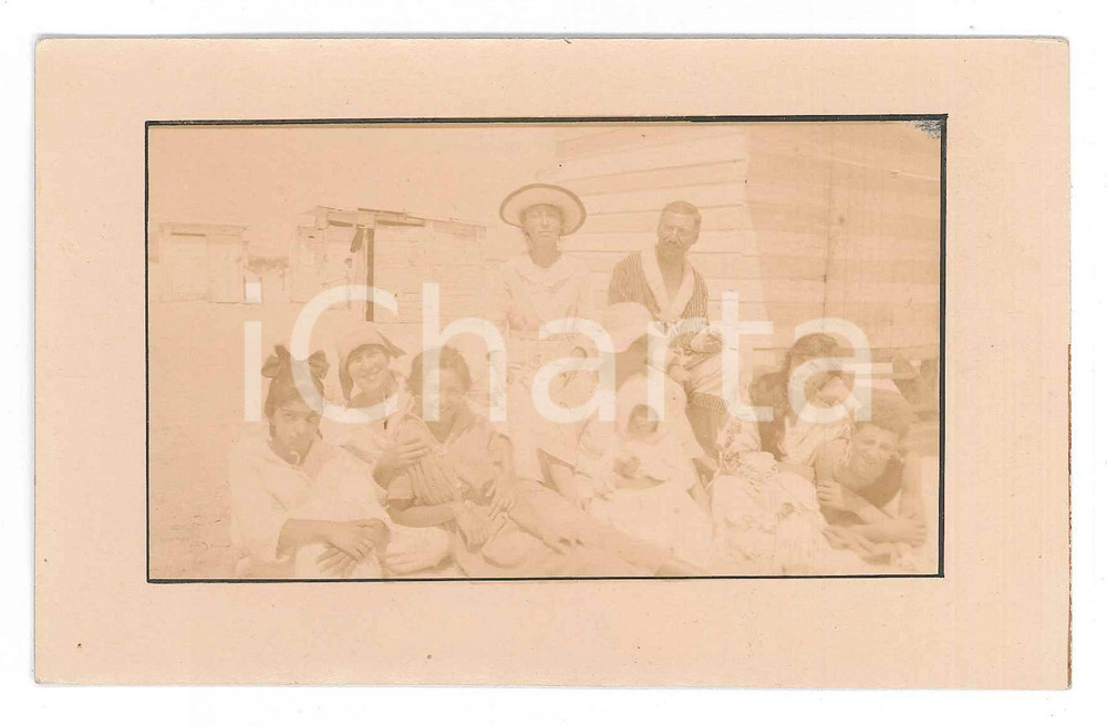 1920 ca CAGLIARI - Spiaggia del POETTO - Ritratto di famiglia *Foto 14x9 cm
