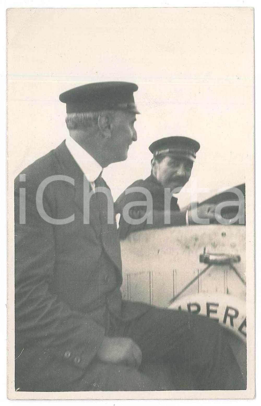 1930 ca ITALIA Uomini in divisa in barca - Fotografia anonima 9x14 cm