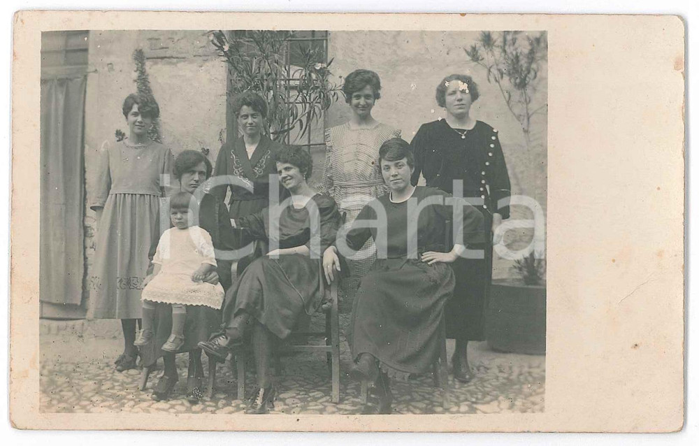 1920 ca ITALIA Famiglia al femminile - Ritratto - Foto 14x9 cm