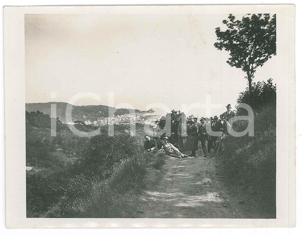 1910 ca ITALIA - Escursionismo - Gruppo di turisti in campagna - Foto 12x9 cm