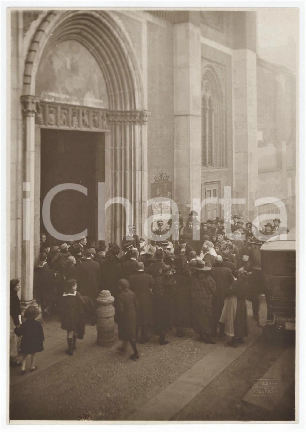 Fotografia d epoca originale 1920 ca MILANO Chiesa di San Marco  Matrimonio  Arrivo della sposa Foto 1