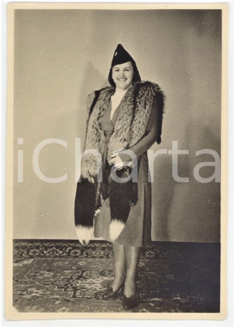 1950 ca COSTUME ITALIA Donna in pelliccia con cappello e veletta ^Foto 8x11 cm