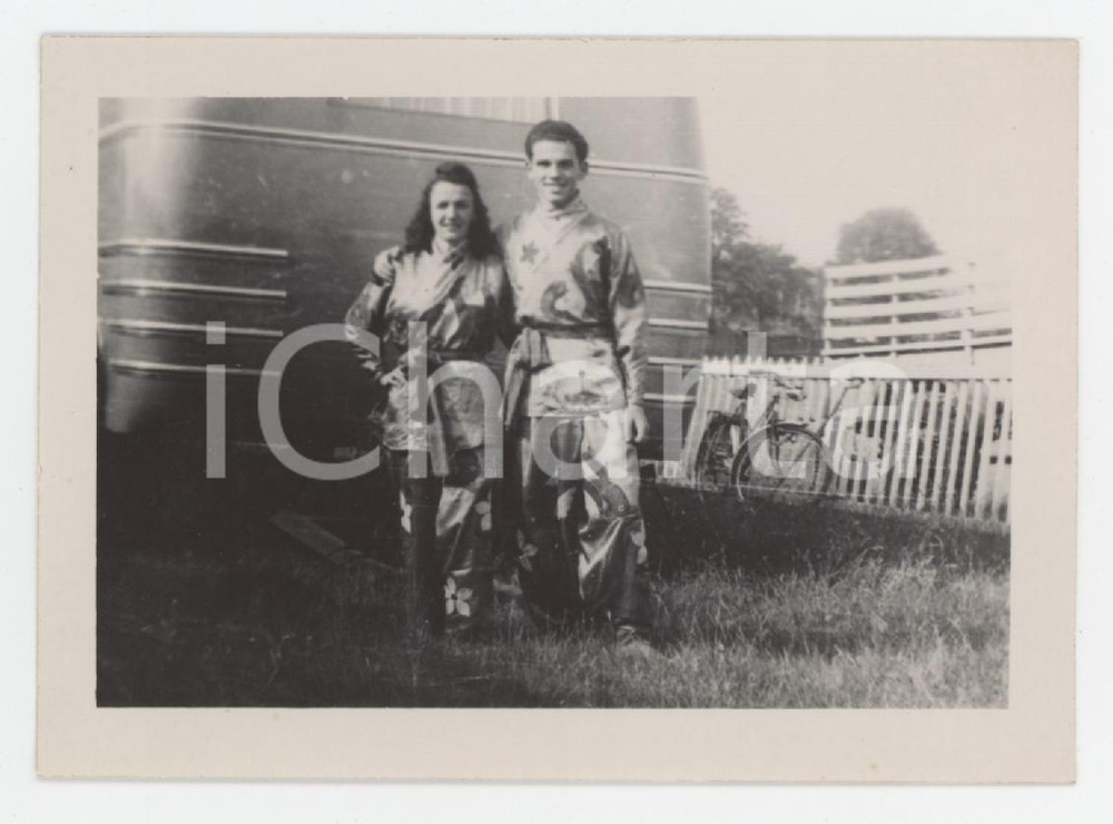 1950 ca s.l. - CIRCUS PINDER - Coppia in costume - Fotografia 9x6 cm  Fotografia originale d'epoca. GOOD/buono  Formato: 9x6 cm originale e autentica 1