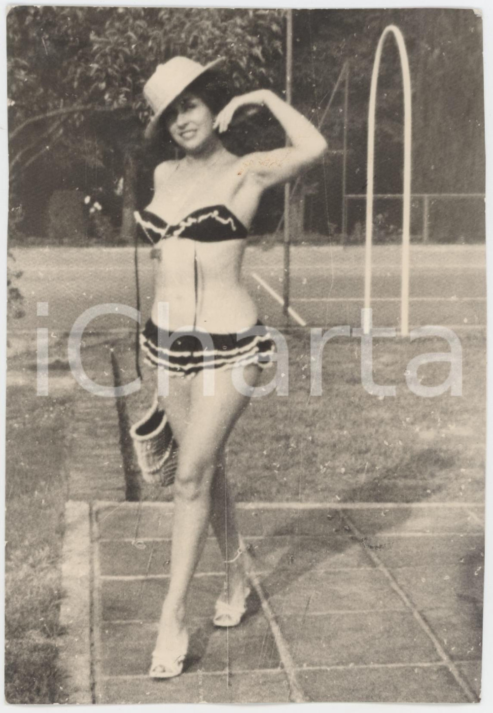 1970 ca MODA MARE Donna in costume in piscina - Foto VINTAGE 9x14 cm