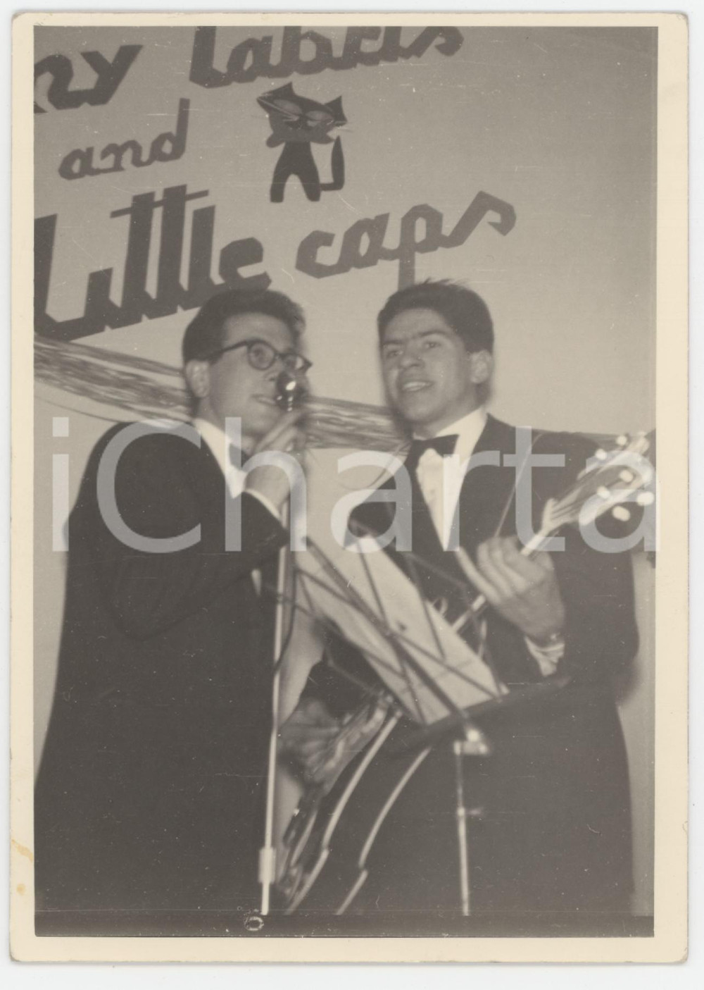 1955 ca ITALIA - MUSICA Tony FABRIS and Little Caps in concerto - Foto 10x14 cm Fotografia d'epoca.  GOOD/buono  Formato: 10x14 cm originale e autentica 1