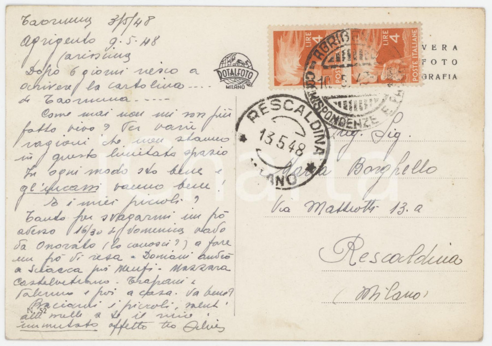 1948 TAORMINA Silvio BORGHELLO "Gli incassi vanno bene" Cartolina AUTOGRAFA Cartolina postale d'epoca, con messaggio autografo del direttore di Messaggerie Italiane.Viaggiata.Immagine al recto: Taormina - Panorama FAIR/discreto lieve sbrecciatura al lato sinistro Formato: 15x10 cm originale e autentica 1