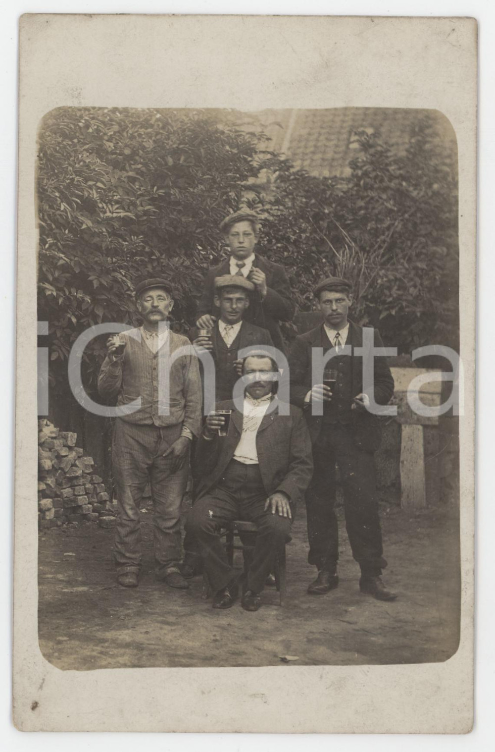 1915 ca FRANCE Brindisi tra uomini - Ritratto *Foto anonima 9x14 cm