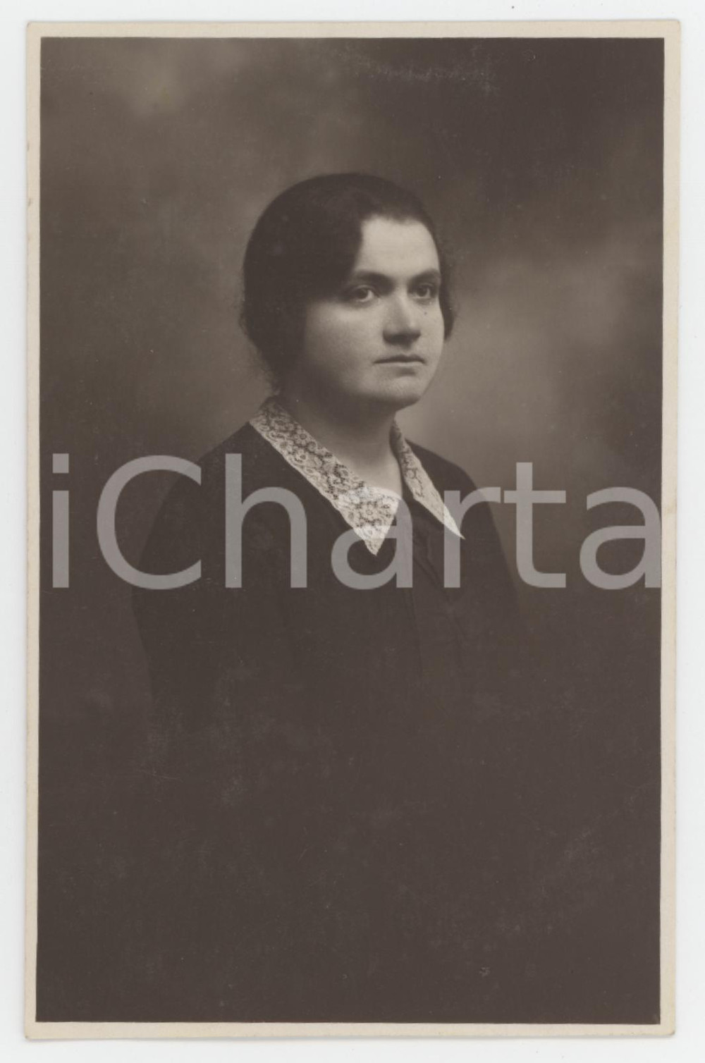 1920 ca CHIERI Ritratto di ragazza - Foto S. CALOSSO 8x13 cm (1)