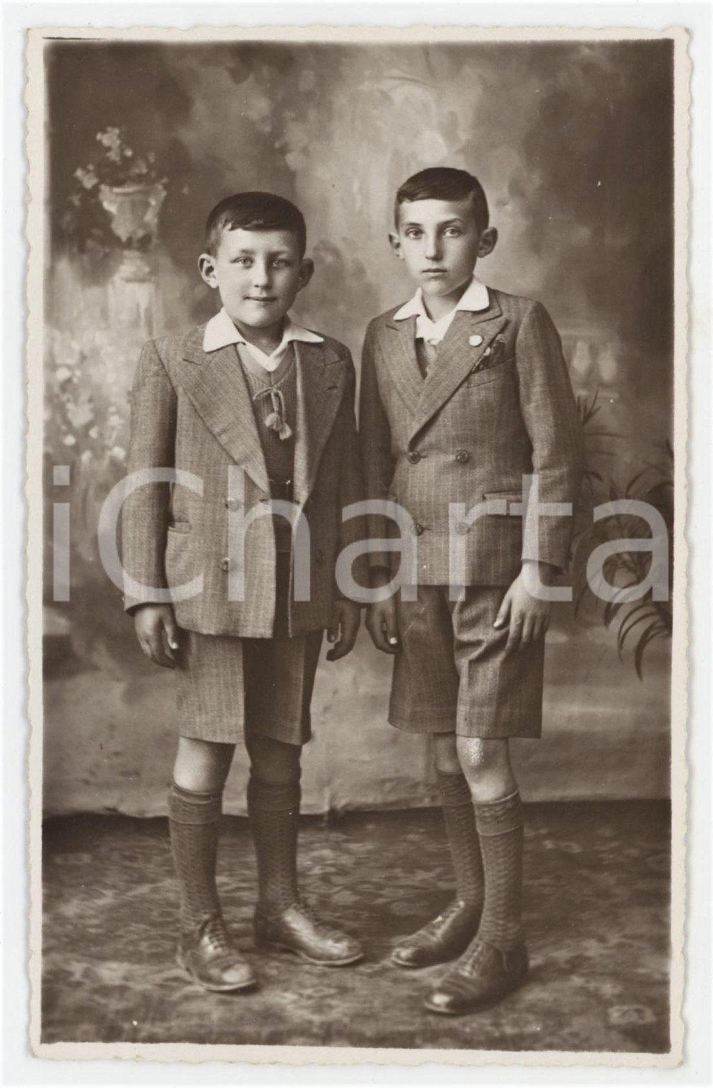 1930 ca ITALIA - COSTUME Ritratto di due fratelli - Foto ANONIMA 8x13 cm