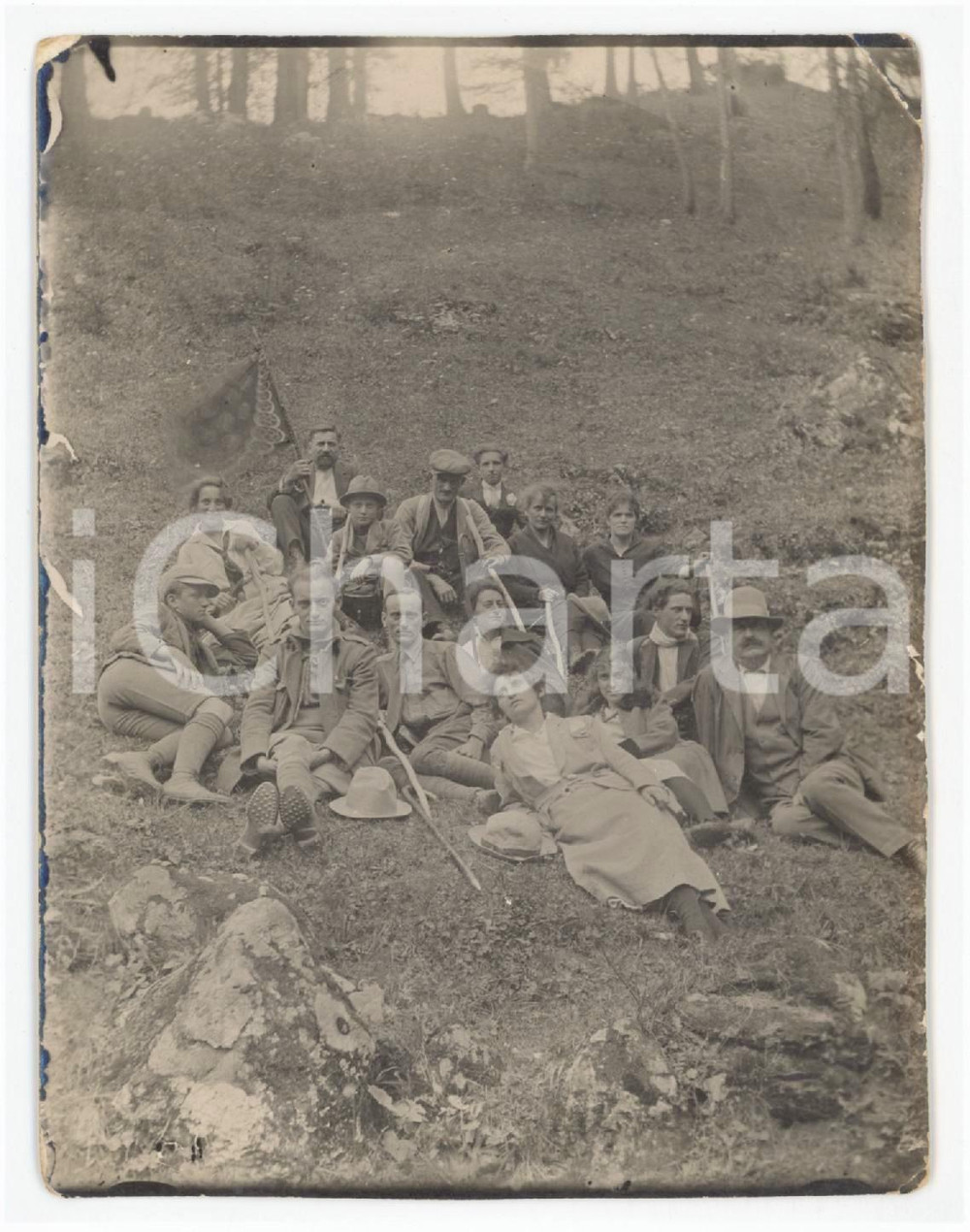 1910 ca COSTUME ITALIA Un gruppo di escursionisti - Ritratto - Foto anonima 9x13
