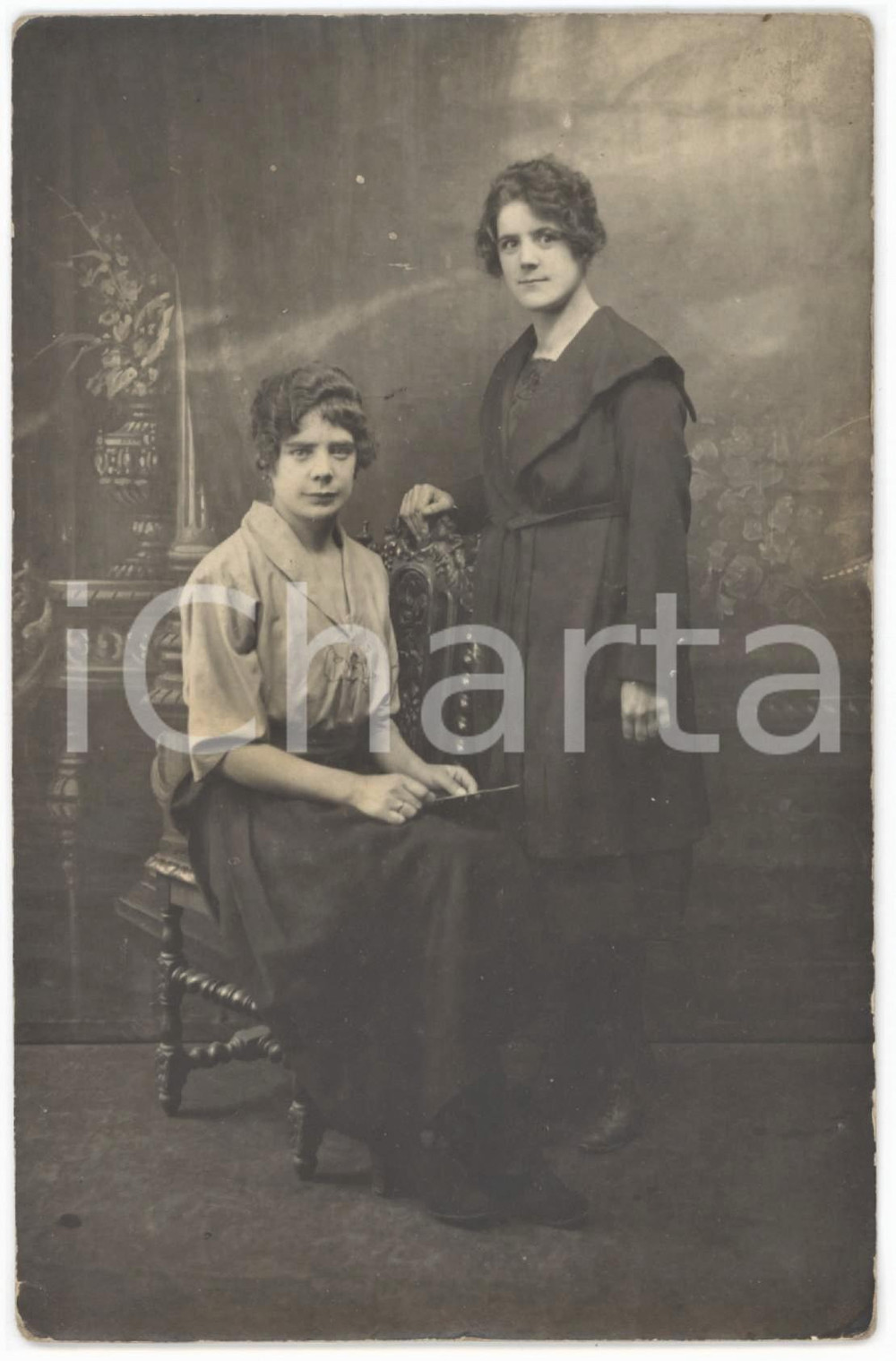 1920 LYON - FRANCE Ritratto di due sorelle - Foto ANONIMA 9x14 cm