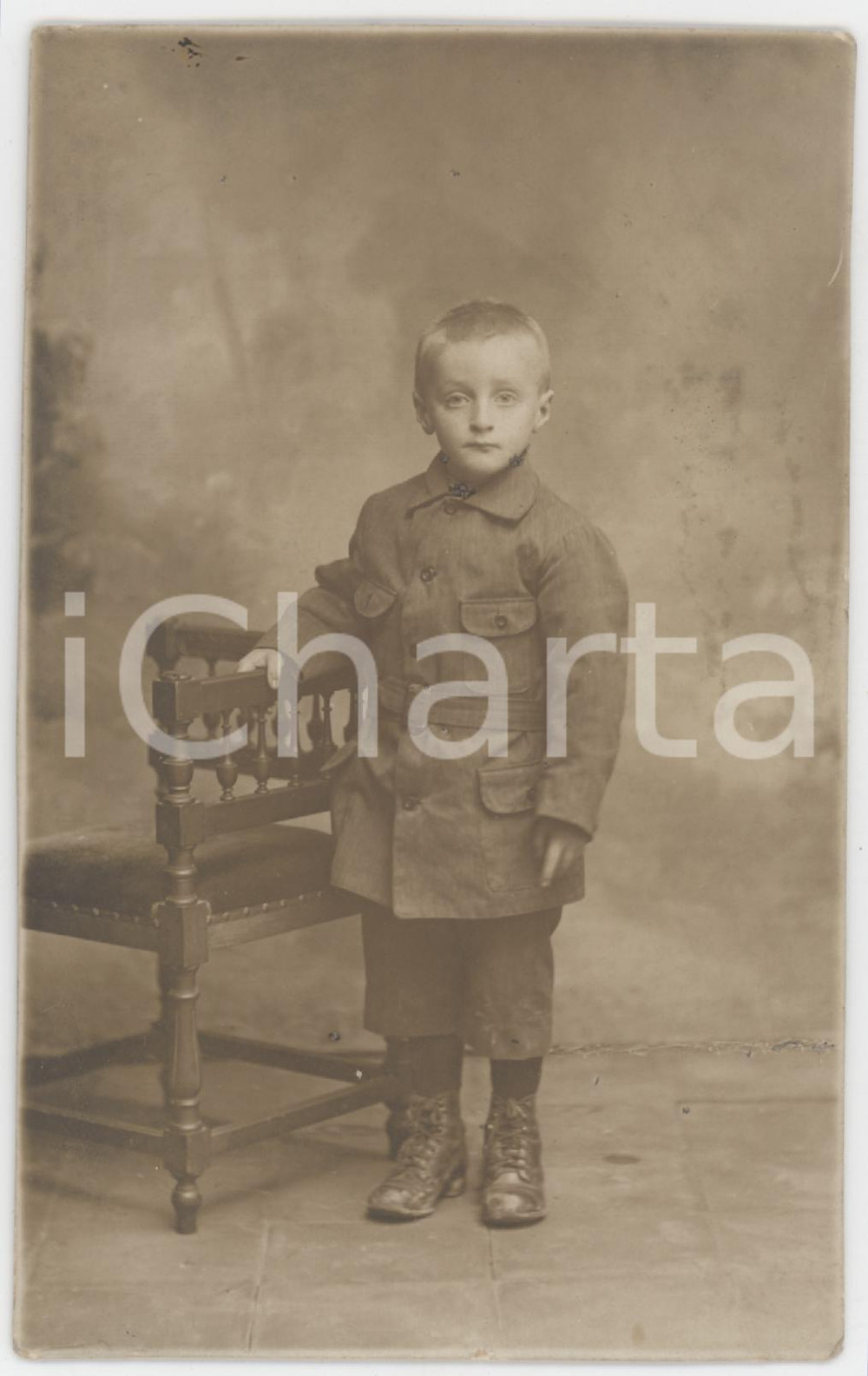 1920 ca SALUZZO Ritratto di Stefano CONTE bambino - Foto cartolina TAMAGNONE  Fotografia originale d'epoca, in formato cartolina postale.Didascalia manoscritta al verso. GOOD/buono  Formato: 9x14 cm originale e autentica 1