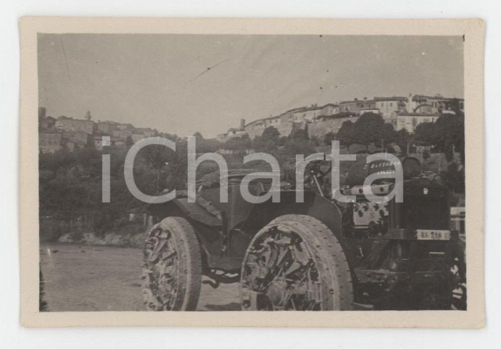1929 MONTEPULCIANO Camionetta militare e panorama della città - Foto 8x5 cm