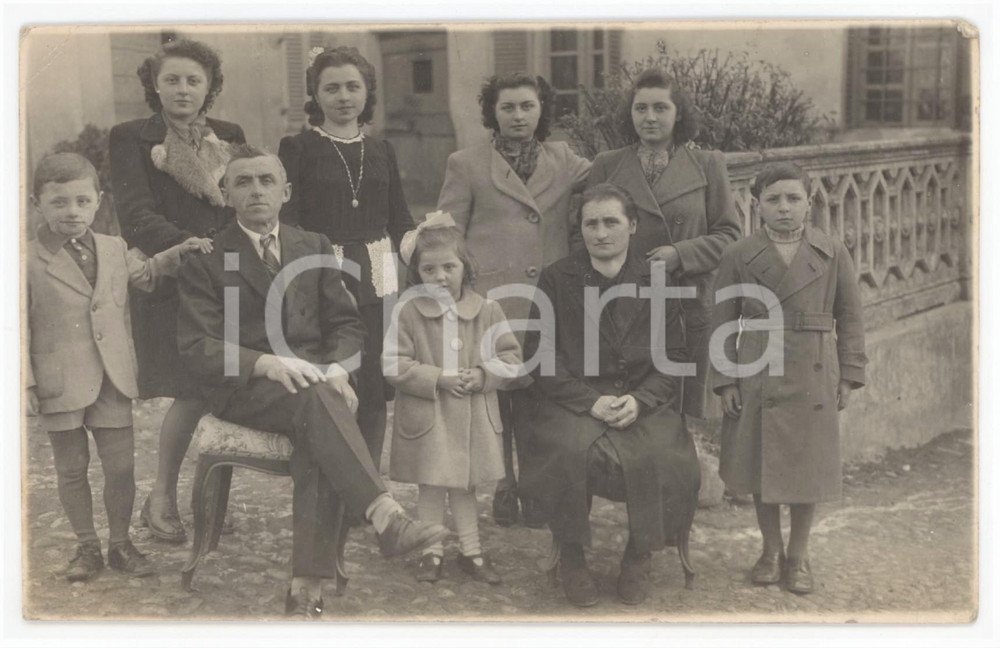 1930 ca ITALIA - COSTUME Foto di famiglia 14x8 cm